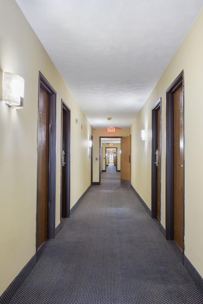 Red Lion Inn & Suites Olathe Kansas City Esterno foto